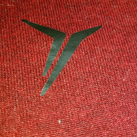 Red tee - Picture 2 of 3